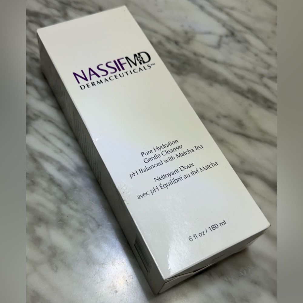 NassifMD Dermaceuticals Pure Hydration Gentle Cleanser with Matcha Tea